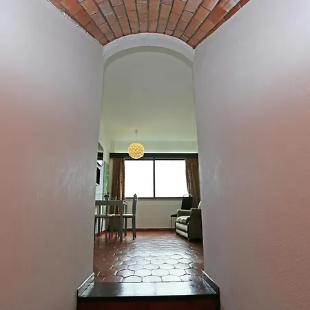 Apartment V - Seacliff *