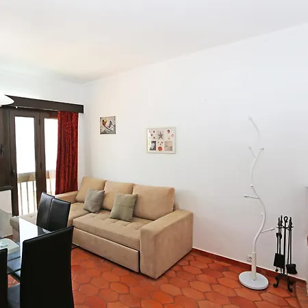 V - Seacliff Apartament