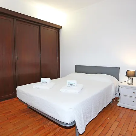 V - Seacliff Apartament