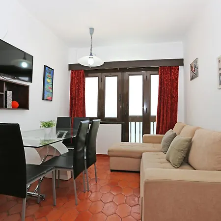 V - Seacliff Apartament *
