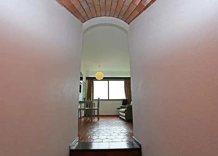 Apartment V - Seacliff *